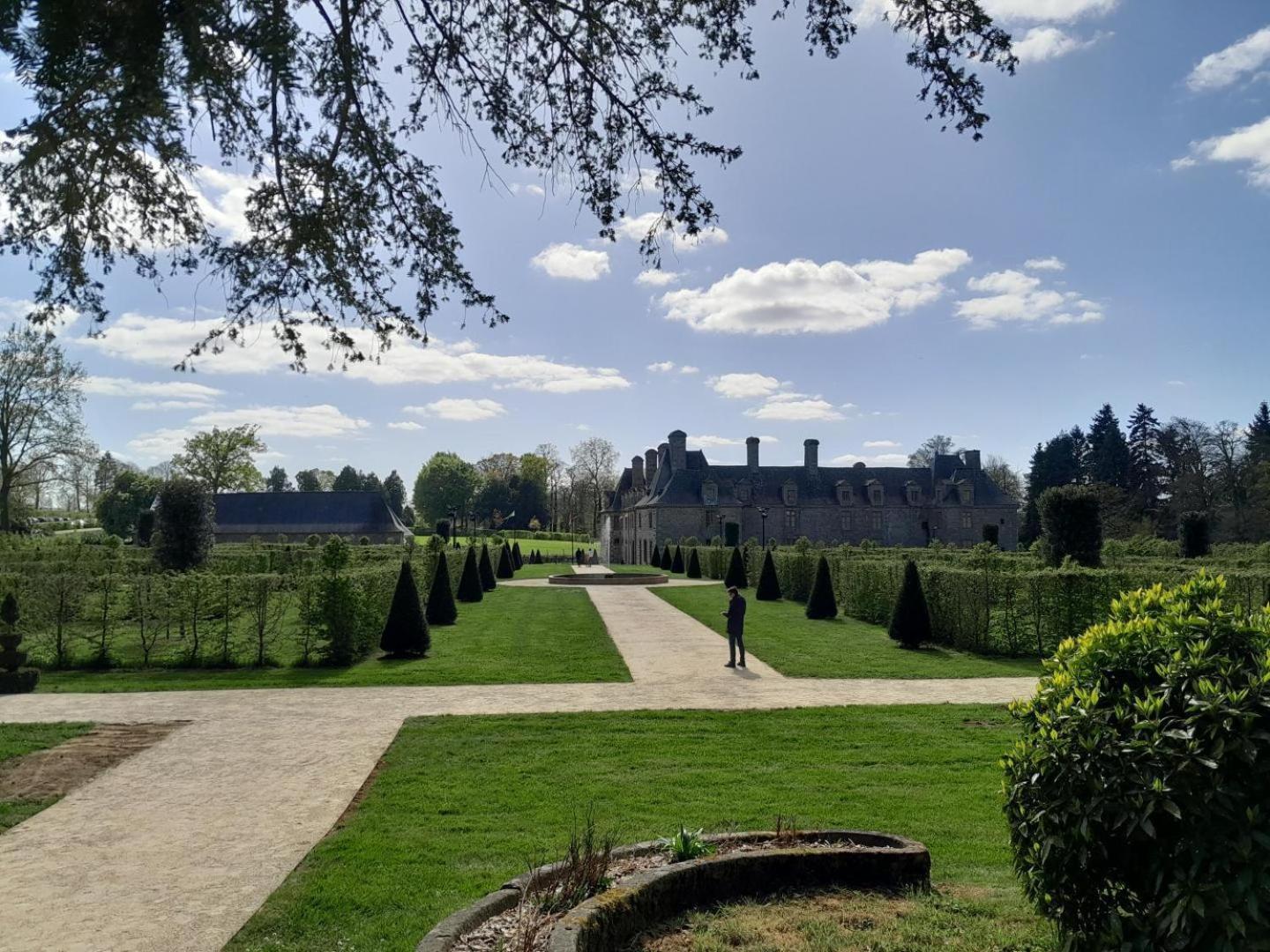 Le Jardin De Quercus Bed & Breakfast Bazouges-la-Pérouse Exterior foto