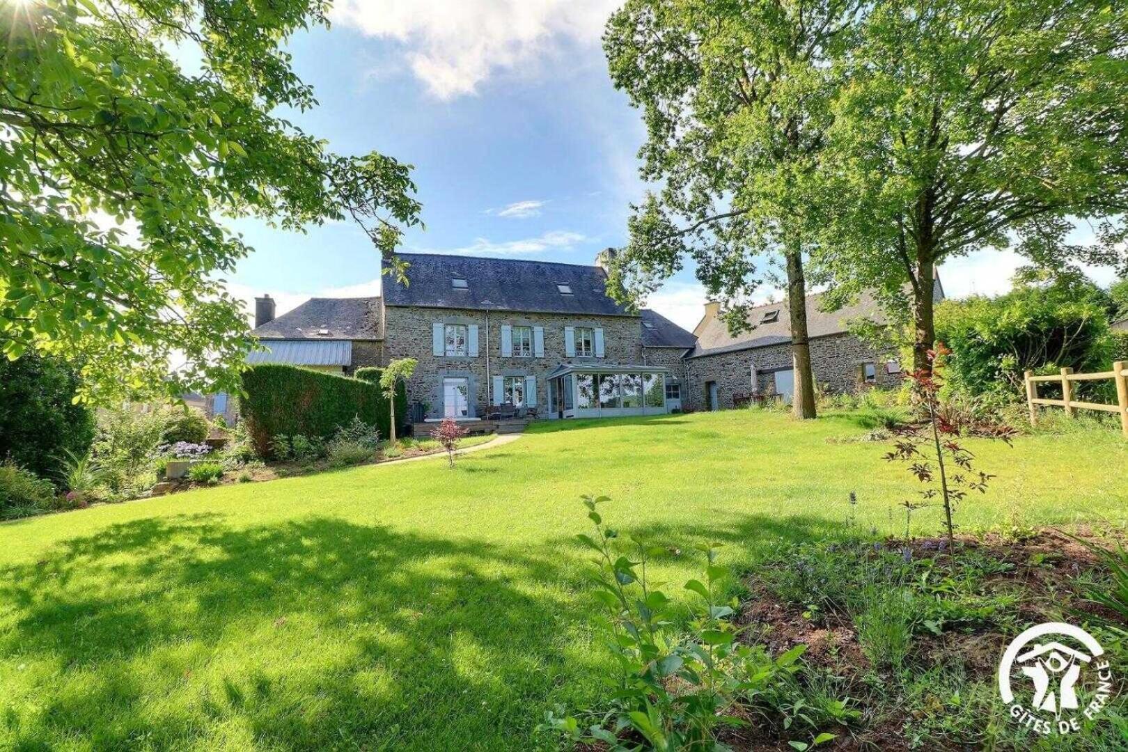 Le Jardin De Quercus Bed & Breakfast Bazouges-la-Pérouse Exterior foto