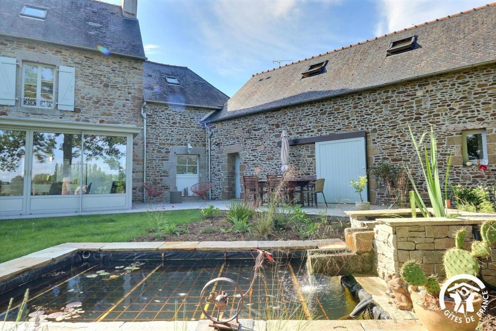 Le Jardin De Quercus Bed & Breakfast Bazouges-la-Pérouse Exterior foto