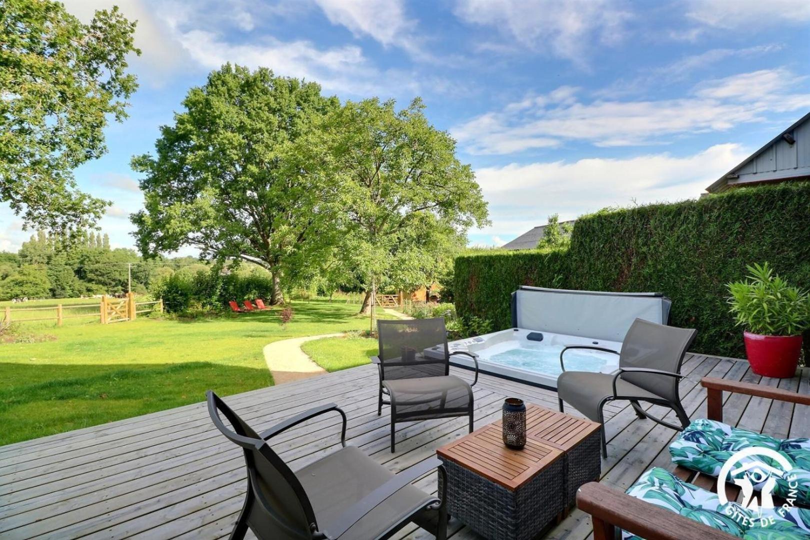 Le Jardin De Quercus Bed & Breakfast Bazouges-la-Pérouse Exterior foto