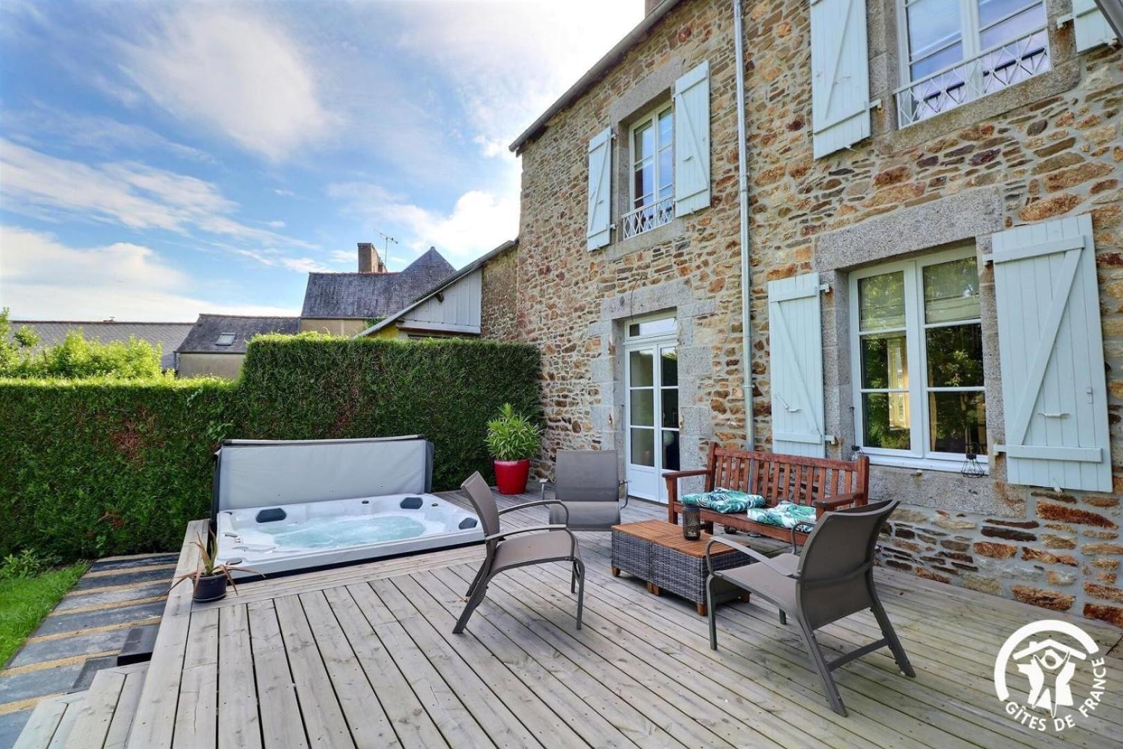 Le Jardin De Quercus Bed & Breakfast Bazouges-la-Pérouse Exterior foto